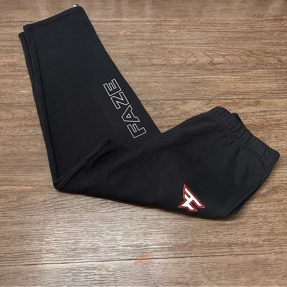 Faze Black Logo Sweats - Picture 1 of 13